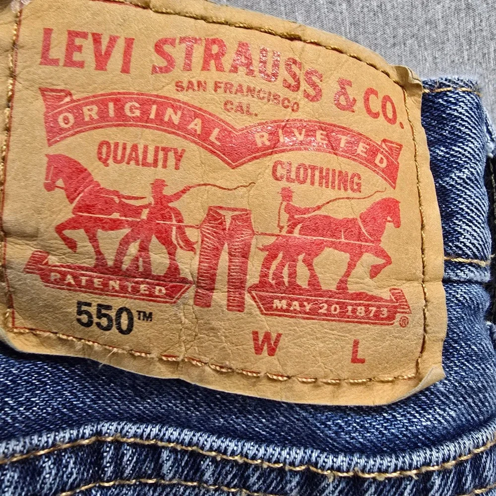 Levis 550 Relaxed Fit‎ Mens Blue Jeans 48x29 Medium Wash Tapered Leg
